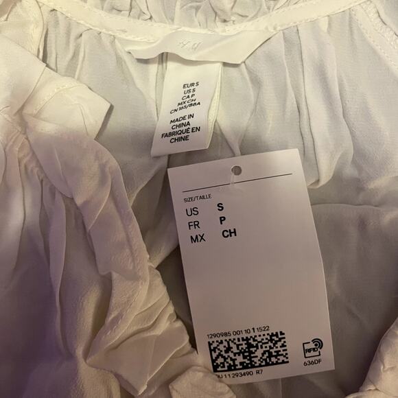 H&M Ruffled Trimmed Drawstring Blouse - Picture 3 of 11